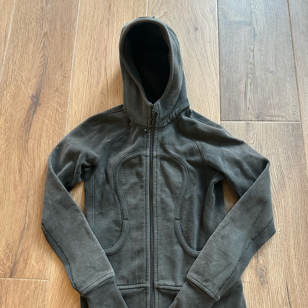 lululemon athletica Black Women's Sweater size 4